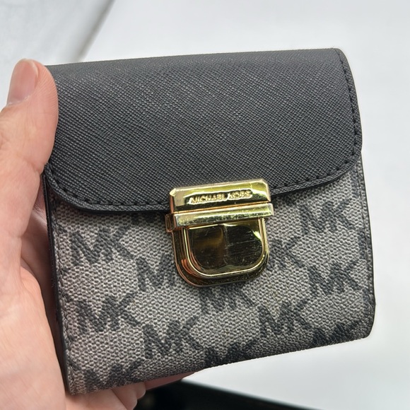 Michael Kors Bridgette Triflod Coin Case Wallet Black Gray Gold Logo Monogram - Picture 7 of 16